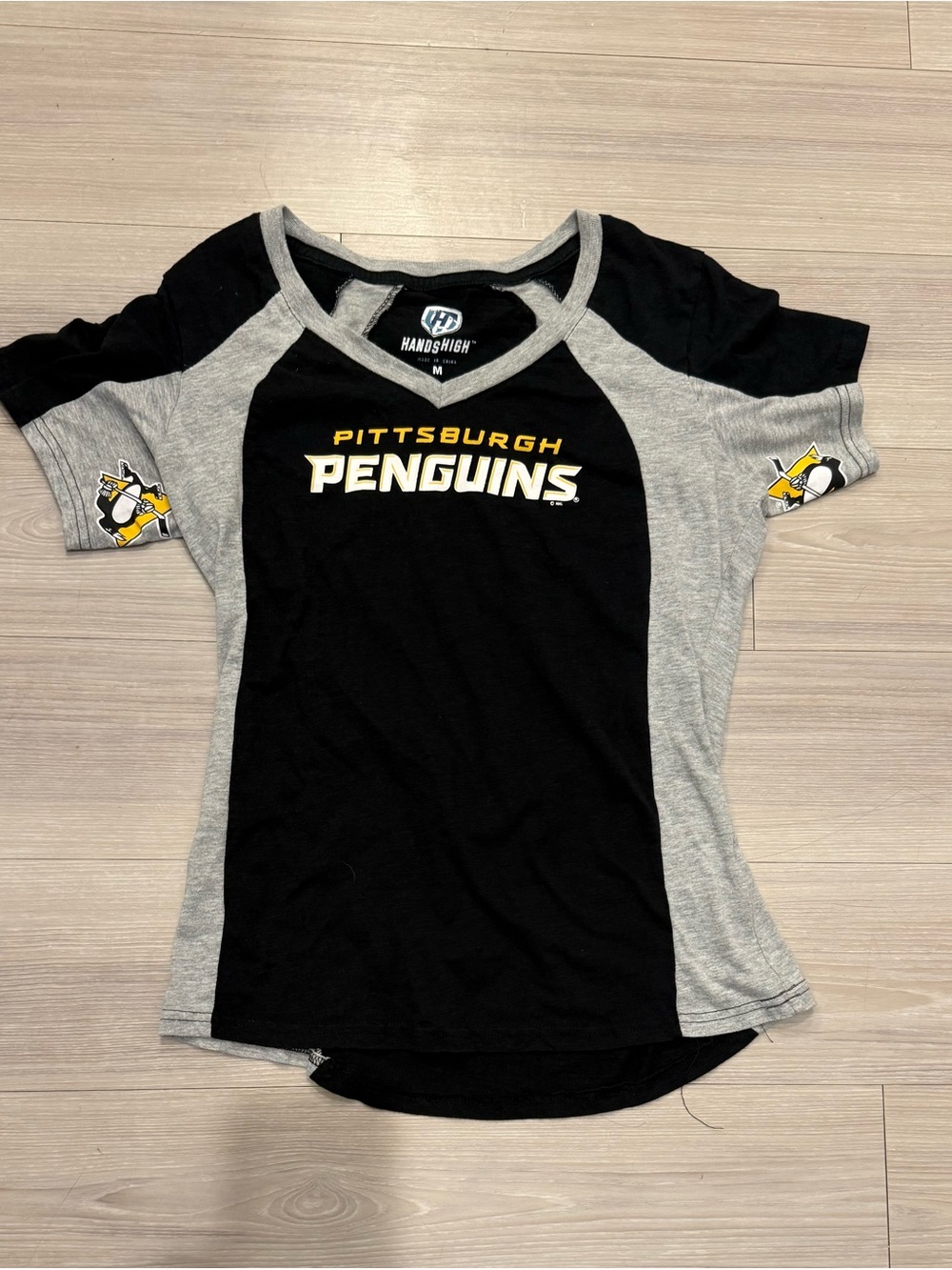 Pittsburgh Penguins Girls' Black & Gray Tee